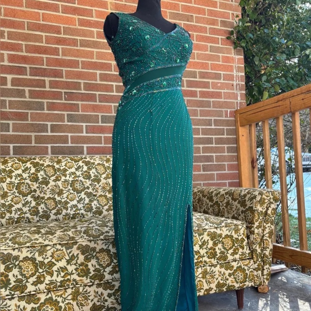 Elegant Green Evening Gown